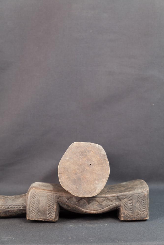 Statue Baoulé masculine en prière -