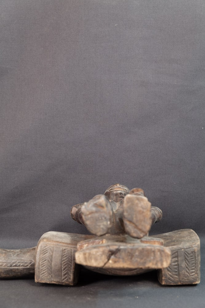 Statue Lobi assise cloutée à coiffe - tabouret -