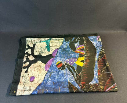 Batik africain de pirogues traditionnelles sur rivière bleue - 