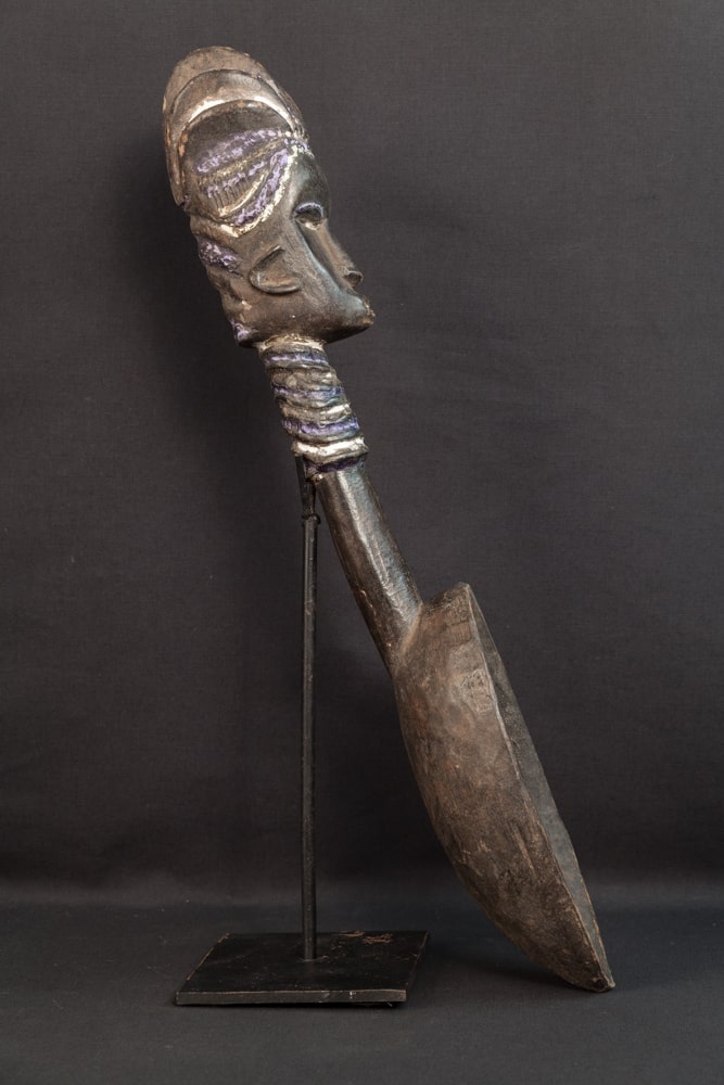Cuillère en bois a coiffure crête étoilée - 