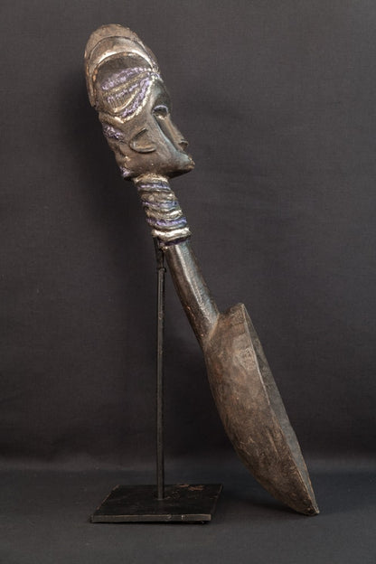 Cuillère en bois a coiffure crête étoilée - 