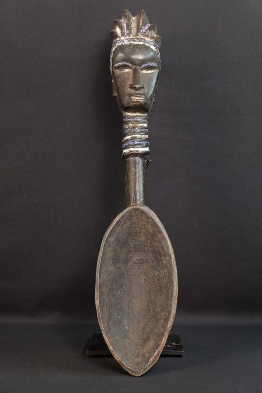 Cuillère en bois a coiffure crête étoilée - 