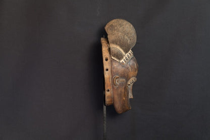 Masque Baoulé à coiffe en éventail - 