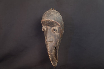 Masque Dan à bec d'oiseau allongé et axe de clous - 