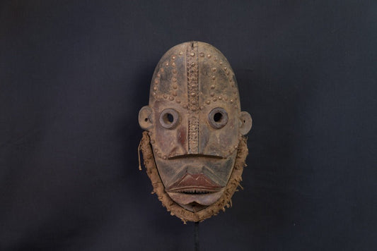 Masque Dan à surface cloutée et bouche ouverte - 