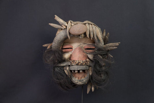 Masque Guere barbu à cornes et bouche dentée - 