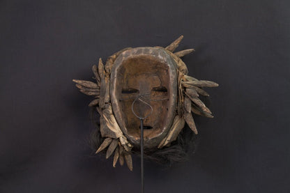Masque Guere barbu à cornes et bouche dentée - 
