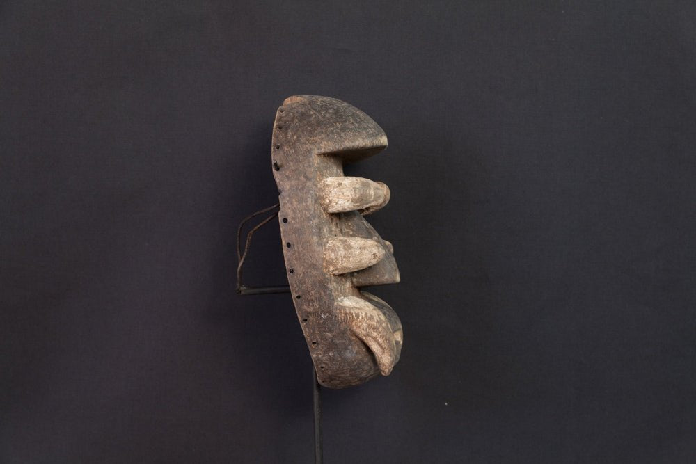Masque Igbo initiatique circulaire aux cornes recourbées - 