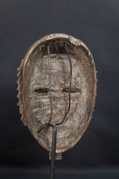 Masque Ligbi à nez sculpté en saillie - 
