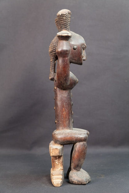 Statue Lobi assise cloutée à coiffe - tabouret - 